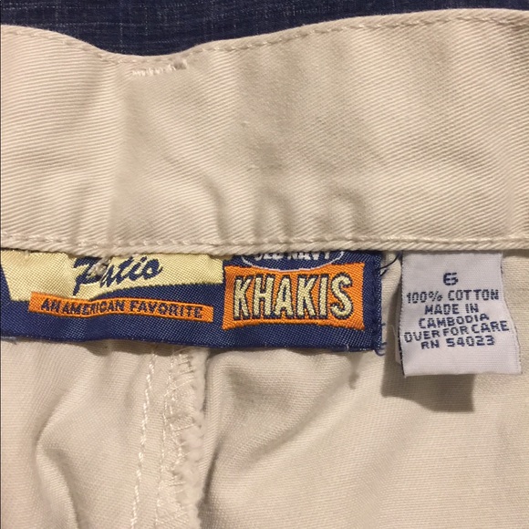 Khaki shorts - Picture 4 of 4